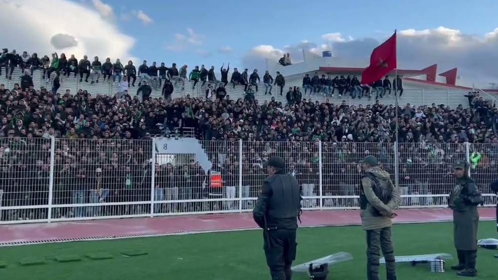 Foot-Mercatolive.com :Raja Casablanca : Autorisation accordée aux supporters pour le match à Tétouan thumbnail