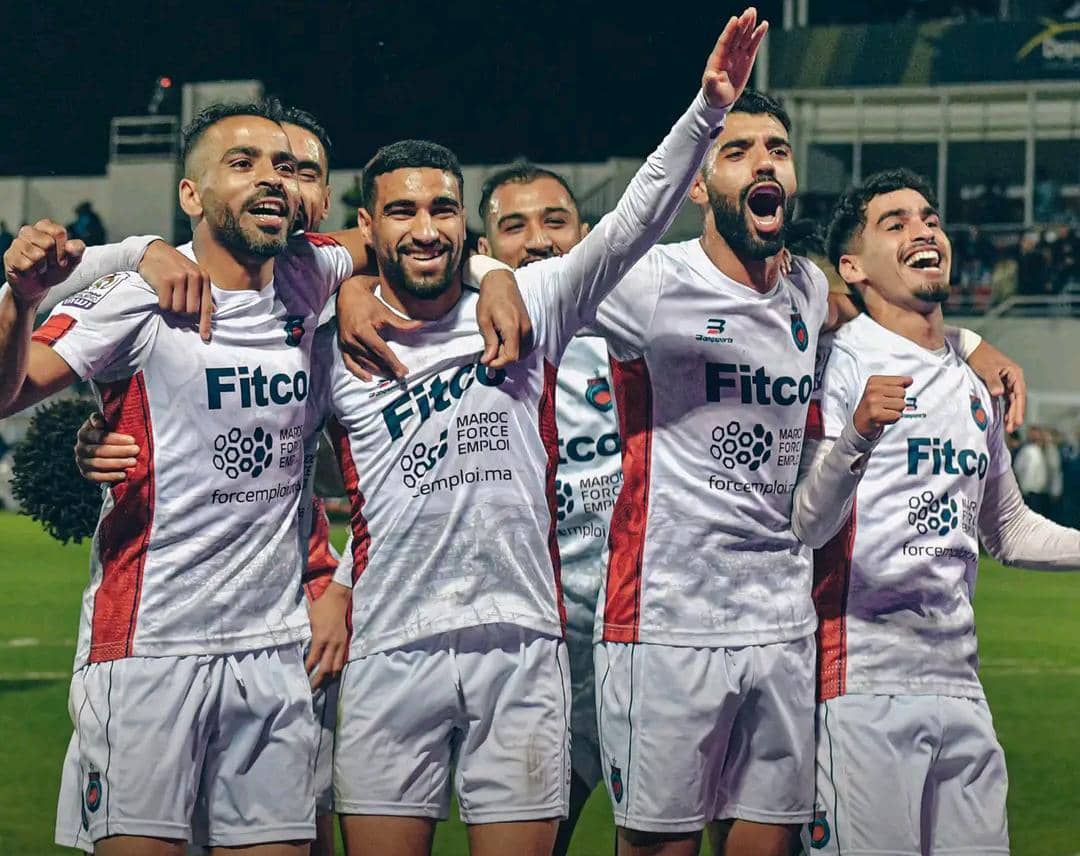 Foot-Mercatolive.com :Maroc - Botola Pro D1 : Le Raja cale à nouveau, FUS Rabat et OC Safi victorieux, les résultats du jour thumbnail