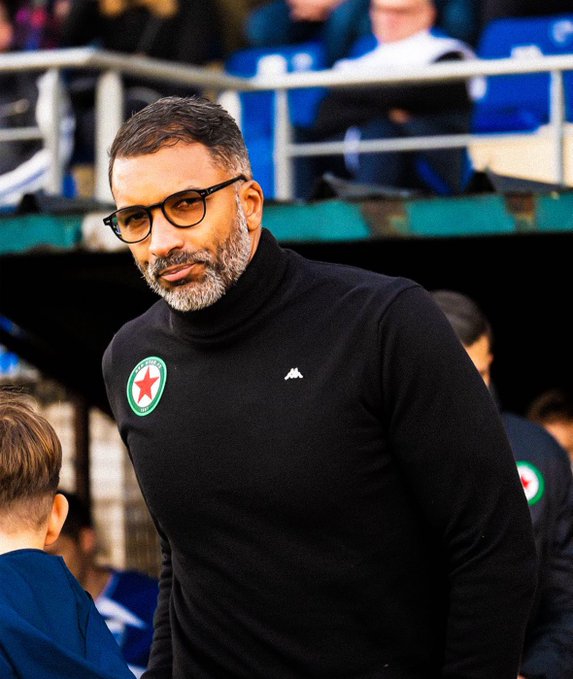 Beautiful Om : Les Mots Forts D'habib Beye Et Weah En Réponse À La Colère Noire Du Vélodrome Artwork for Your Screen Beautiful Om : Les Mots Forts D'habib Beye Et Weah En Réponse À La Colère Noire Du Vélodrome Artwork for Your Screen