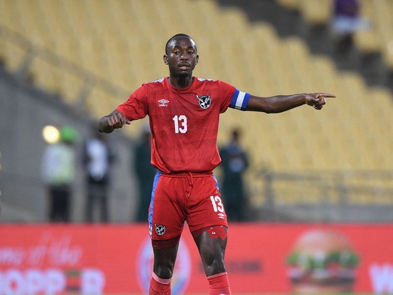 Peter Shalulile les Brave Warriors