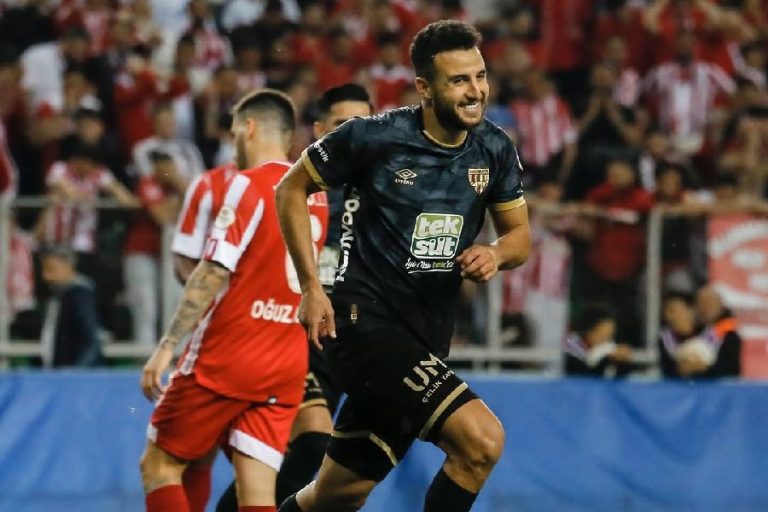 Billal Messaoudi USM Alger