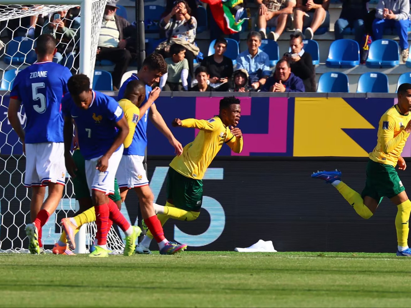 Coupe du Monde U20 2025 : La France surclasse l’Afrique du Sud et prend la tête de son groupe