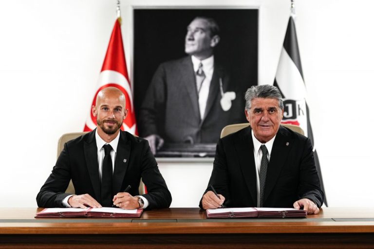 Besiktas Vaclav Cerny VfL Wolfsburg