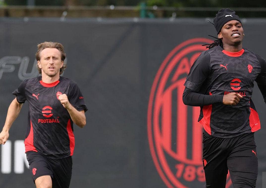 Serie A : Rafael Leão fait son retour avant le choc AC Milan – Naples ...