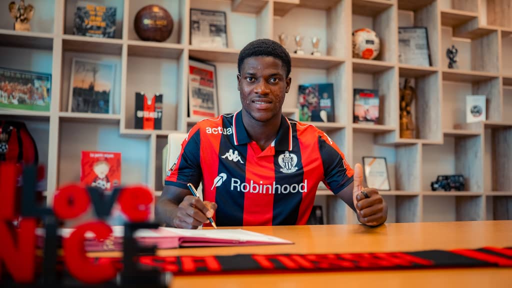 OGC Nice : Bernard Nguene prolonge son bail