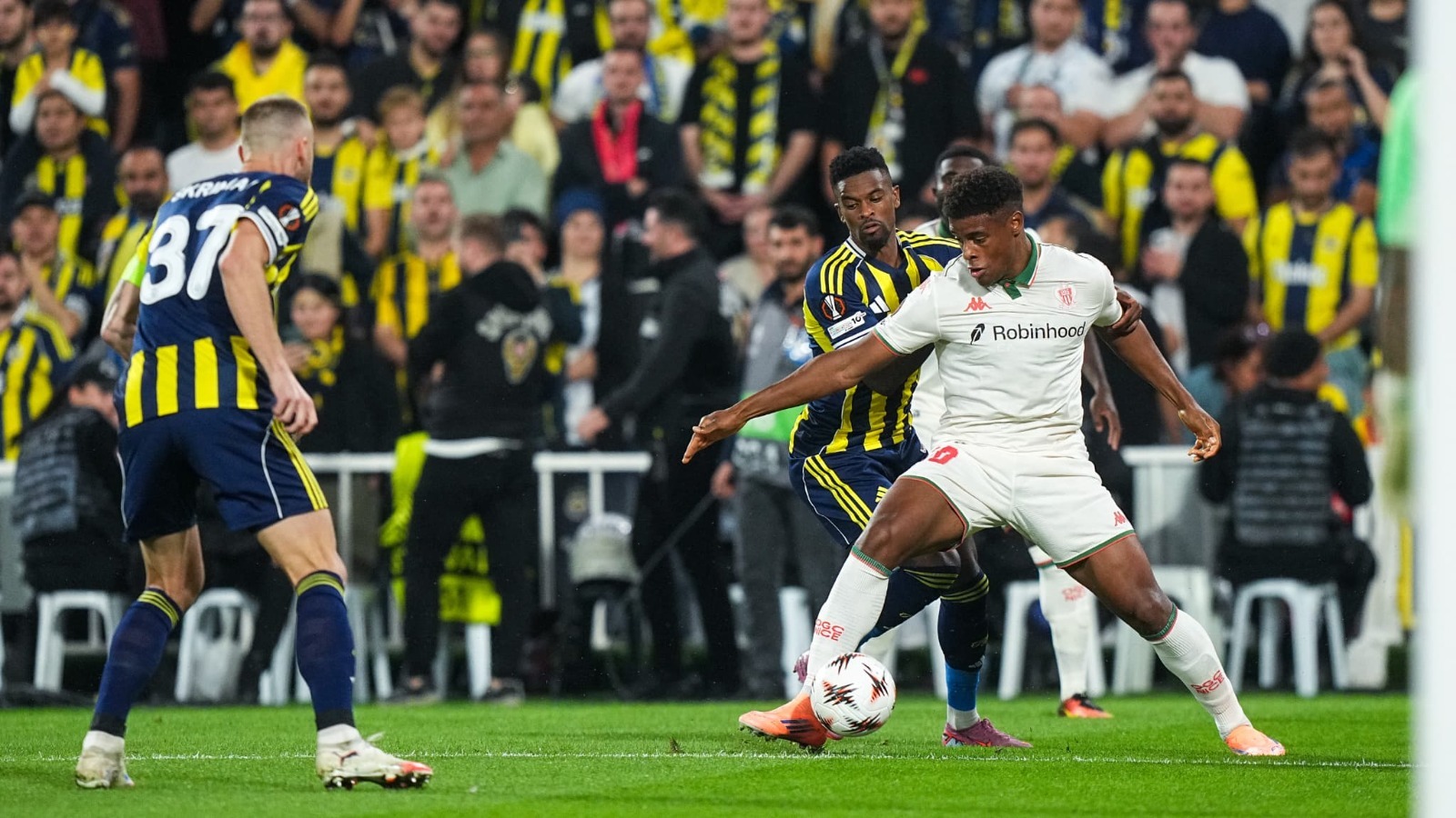 Ligue Europa (J2) : Nice défait par Fenerbahçe