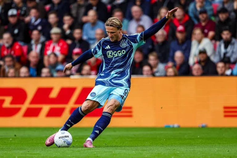 Ajax Amsterdam Kasper Dolberg AZ Alkmaar