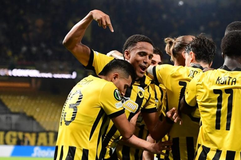 la Ligue Europe Conférence AEK Athènes Strasbourg