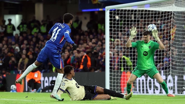 DIRECT Ligue des Champions (J5) : Chelsea – FC Barcelone ; Garcia empêche le 3-0