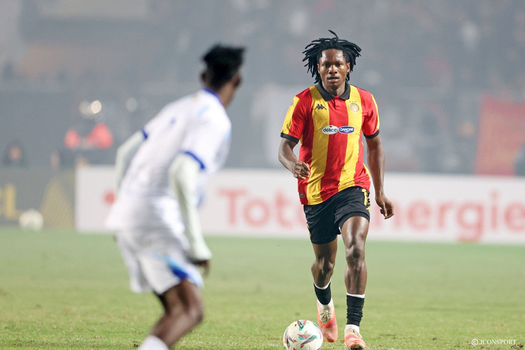 LDC CAF : L’ES Tunis garde le contrôle après l’ouverture du score (30′)