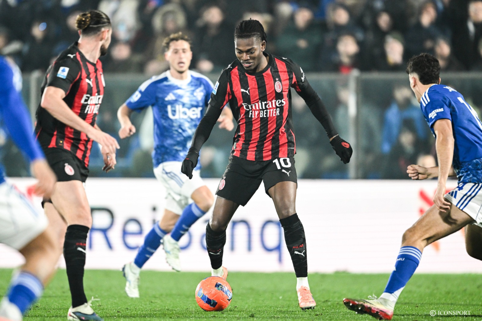 Série A (J20): l’AC Milan renverse Côme et se relance 