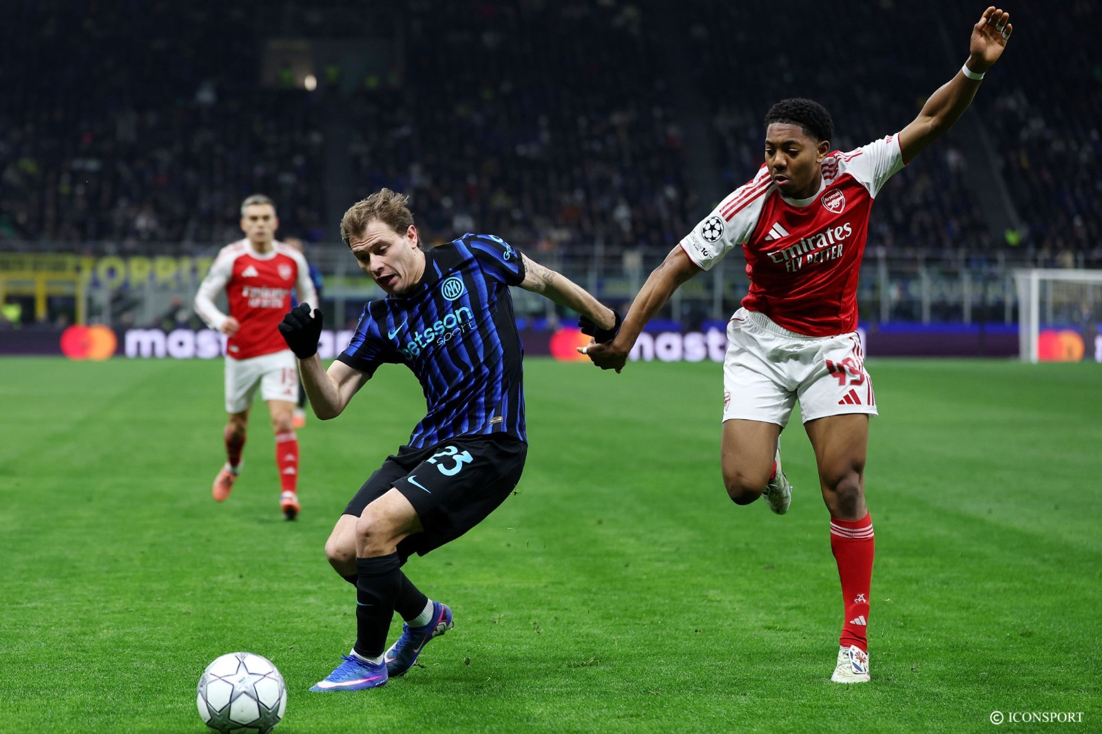Ligue des Champions (J7) : Arsenal mène 2-1 à la pause devant l’Inter Milan