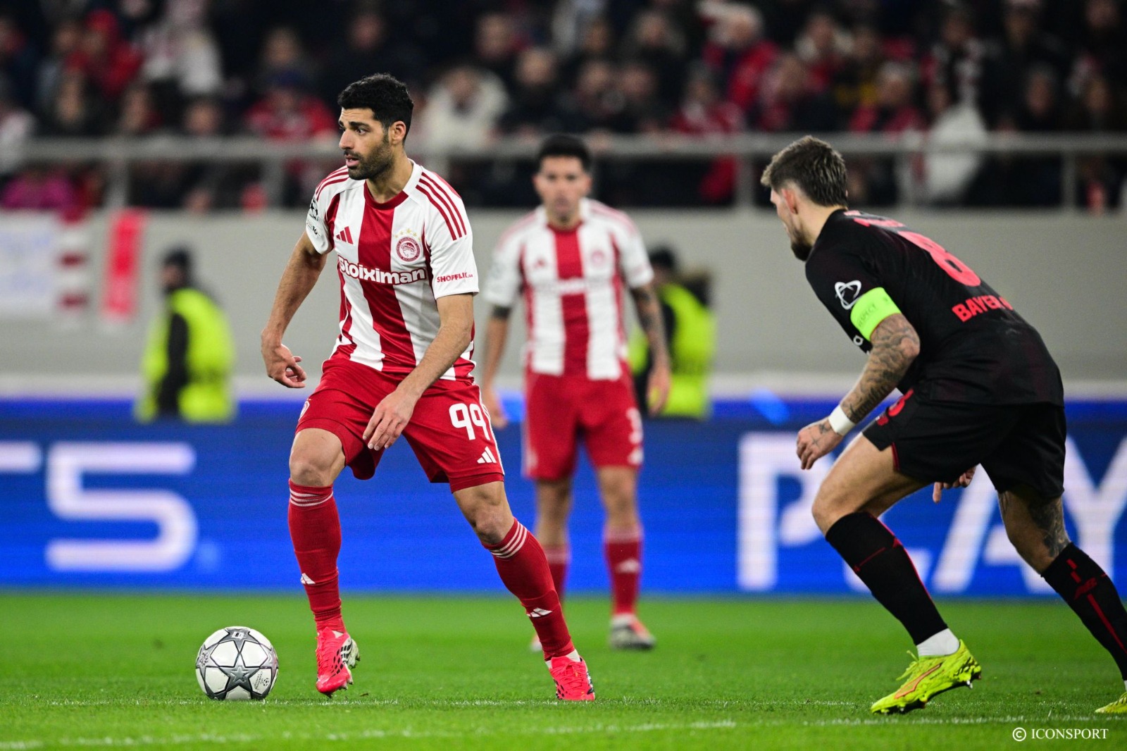 Ligue des Champions UEFA (J7) : l’Olympiacos bat le Bayer Leverkusen, Naples freiné par Copenhague