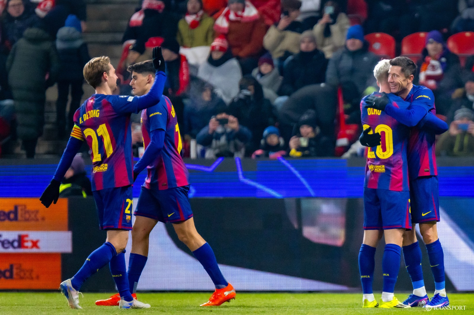 Ligue des Champions (J7) : le Barça renverse le Slavia Prague, Newcastle United assomme le PSV Eindhoven