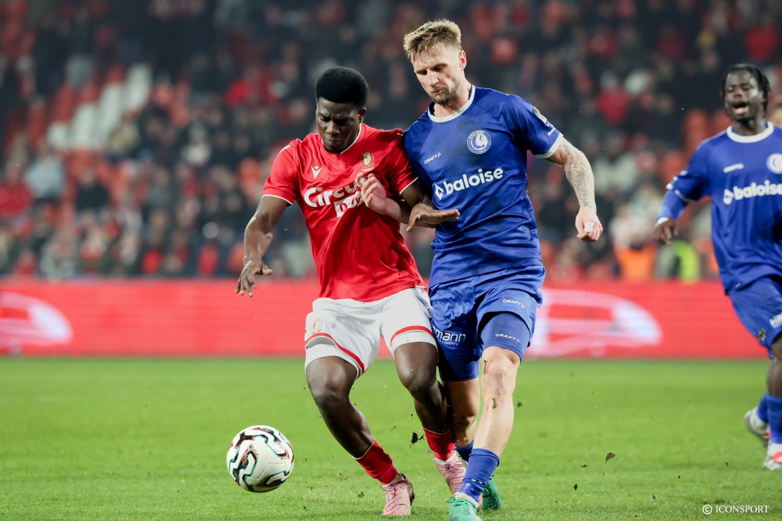 Transfert : Bernard Nguene signe au Standard de Liège