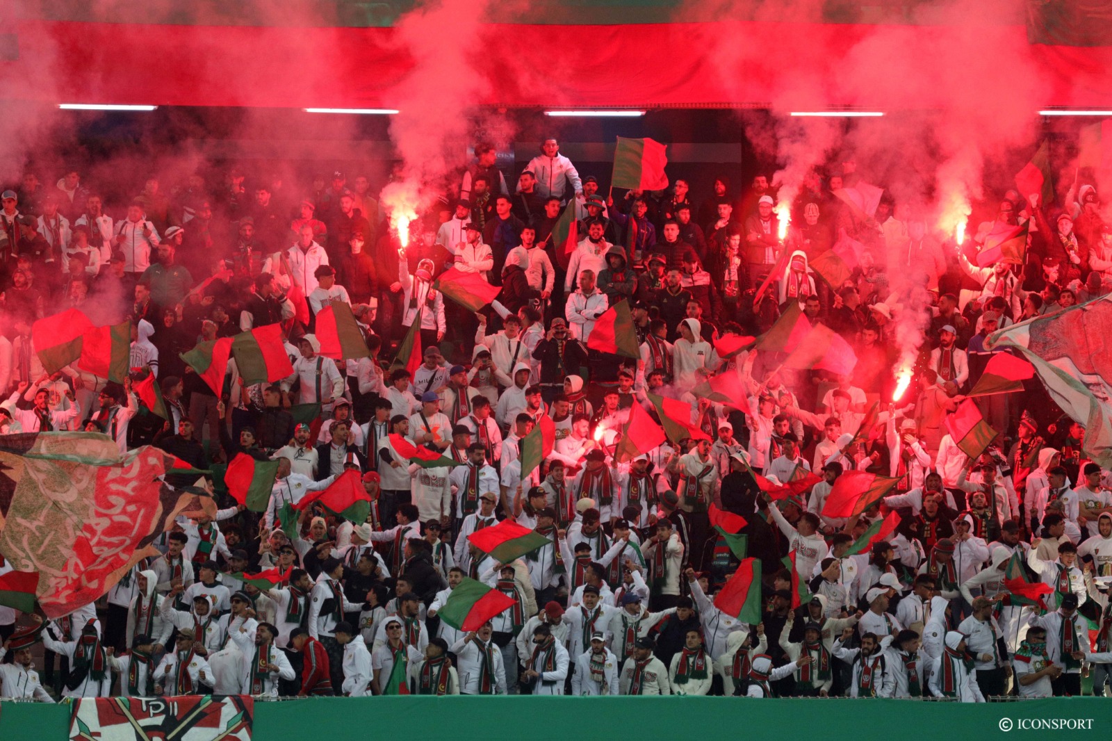 LDC CAF – MC Alger : Les supporters enflamment le centre d’entraînement avant Sundowns