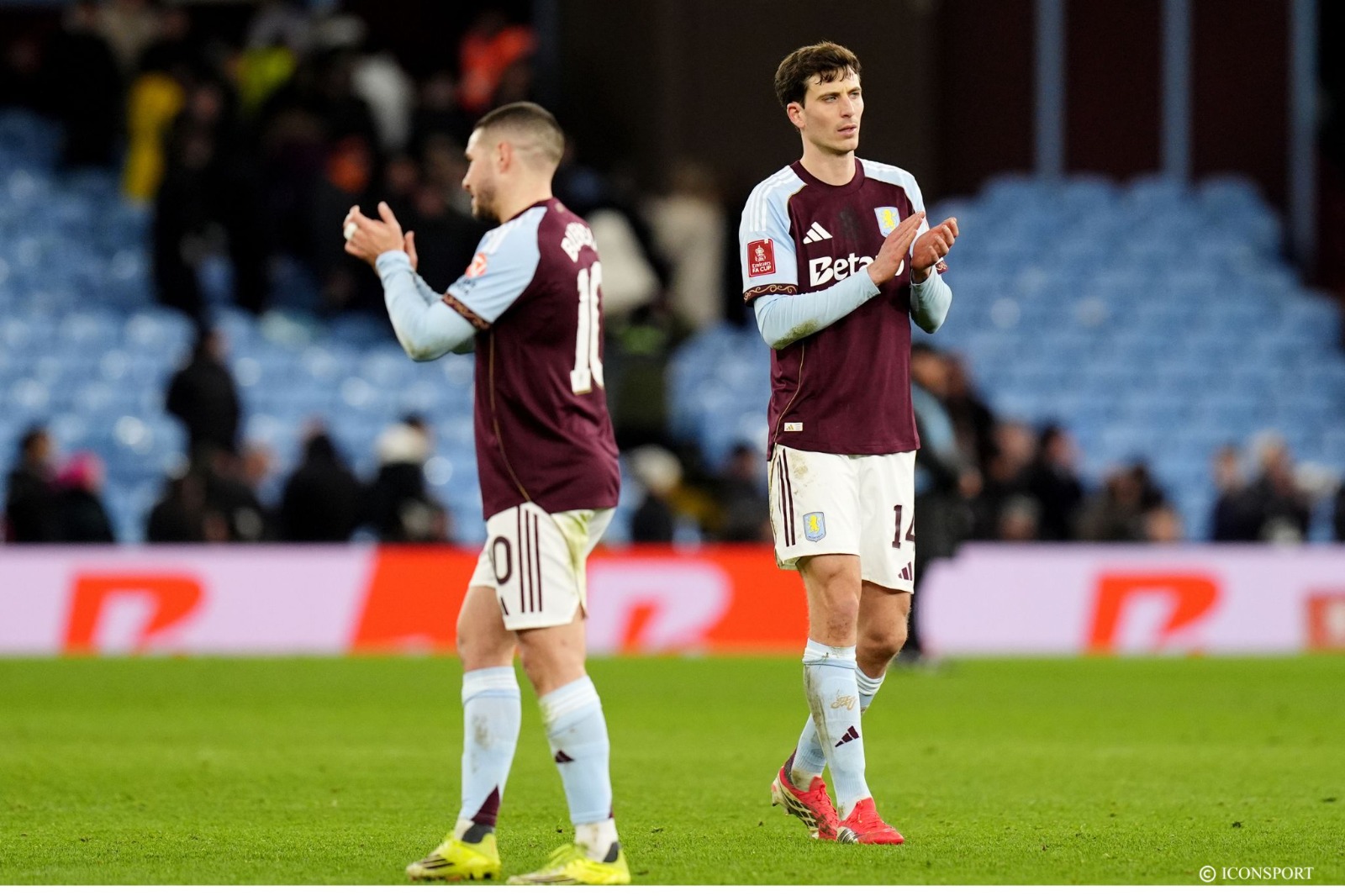 Premier League (J26) : Sur quelles chaînes TV suivre Aston Villa – Leeds en direct ?