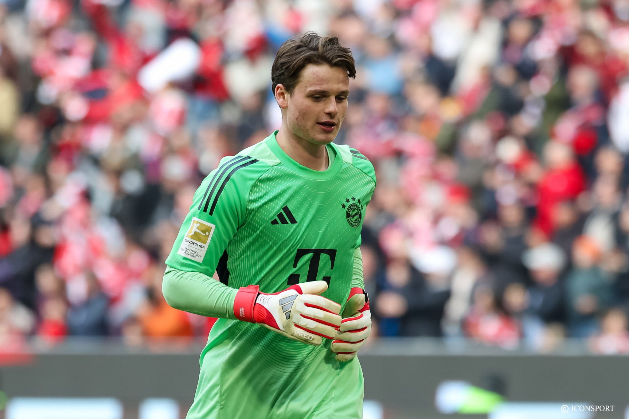 Allemagne – Bayern Munich : Jonas Urbig blessé à un genou