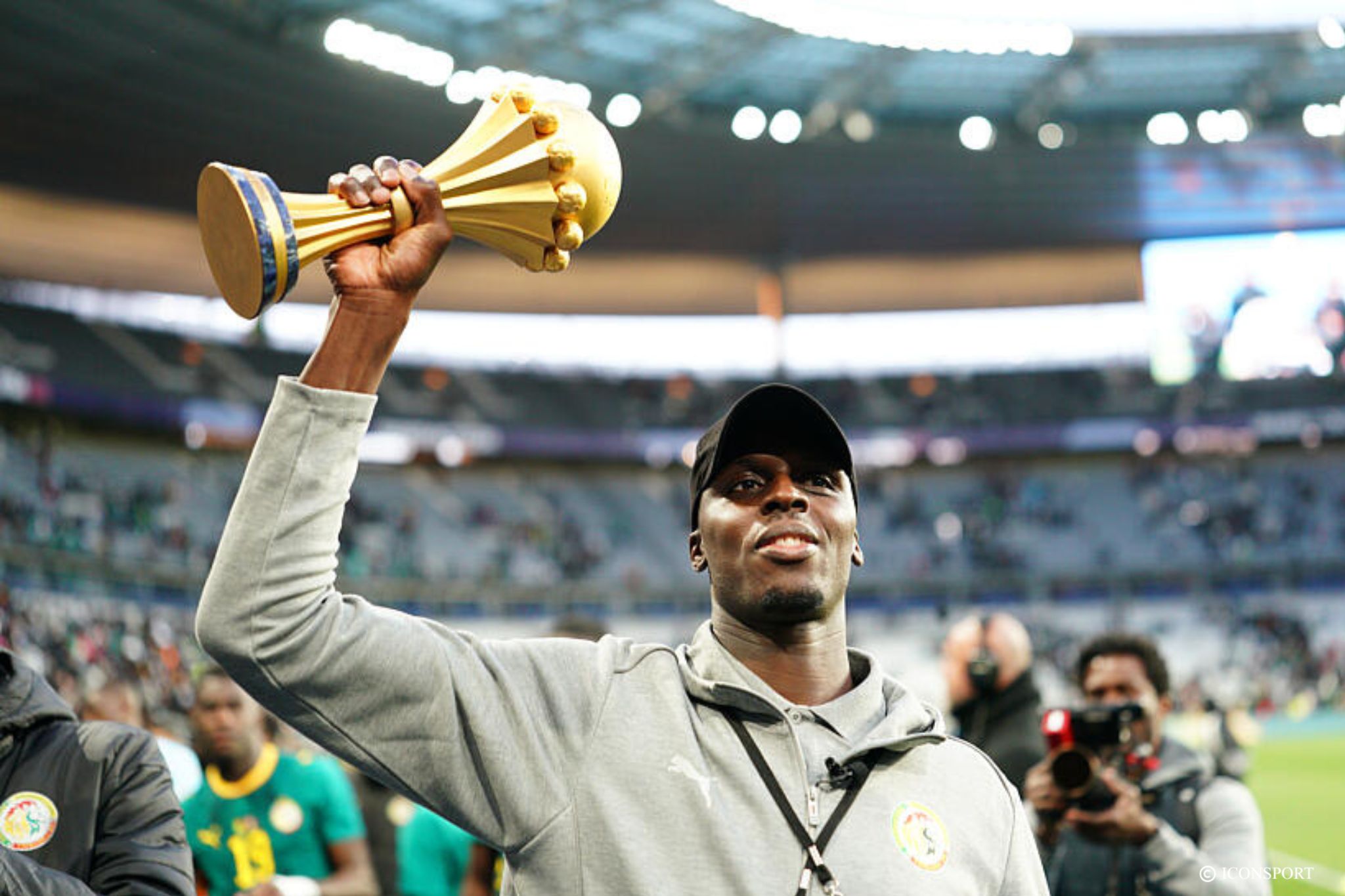 Équipe du Sénégal : Édouard Mendy charge la CAF