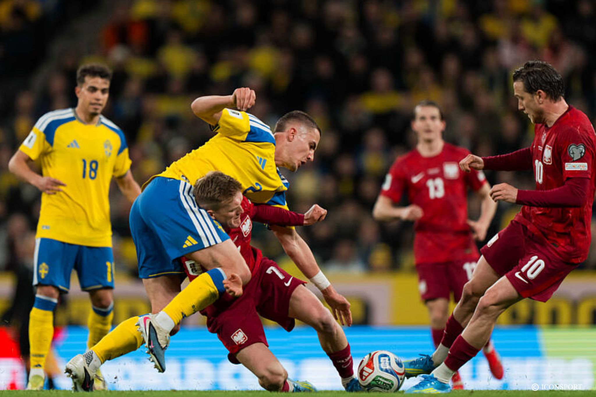 Barrages Coupe du Monde 2026 : La Suède mène contre la Pologne, l’Italie devant mais réduite à dix