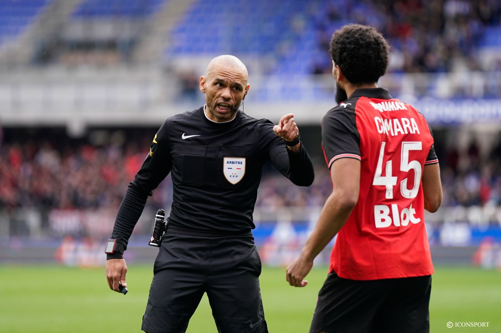 Ligue 2 (J26) : Gaël Angoula désigné arbitre du choc AS Saint-Étienne – Red Star