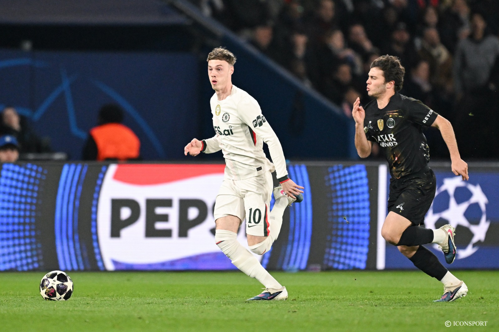 Ligue des Champions (8e aller) – le PSG mène 2-1 contre Chelsea à la mi-temps