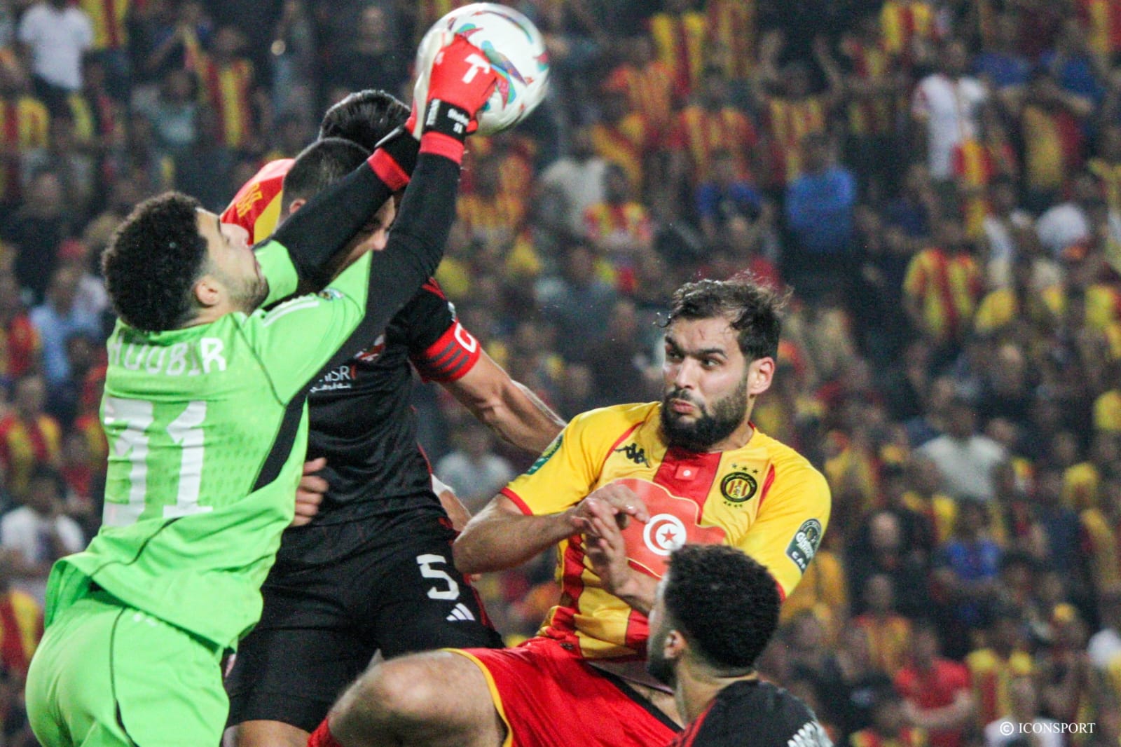 DIRECT LDC CAF – Al Ahly vs ES Tunis (1-0): Mi-temps au Caire