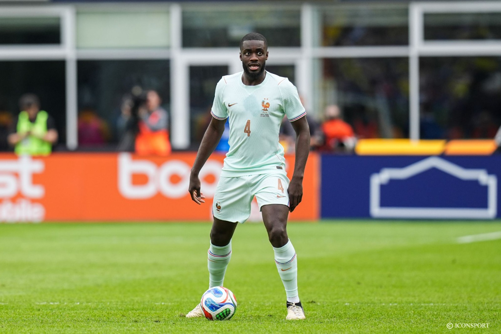 Équipe de France : Upamecano forfait contre la Colombie, Dembélé et Mbappé maintenus