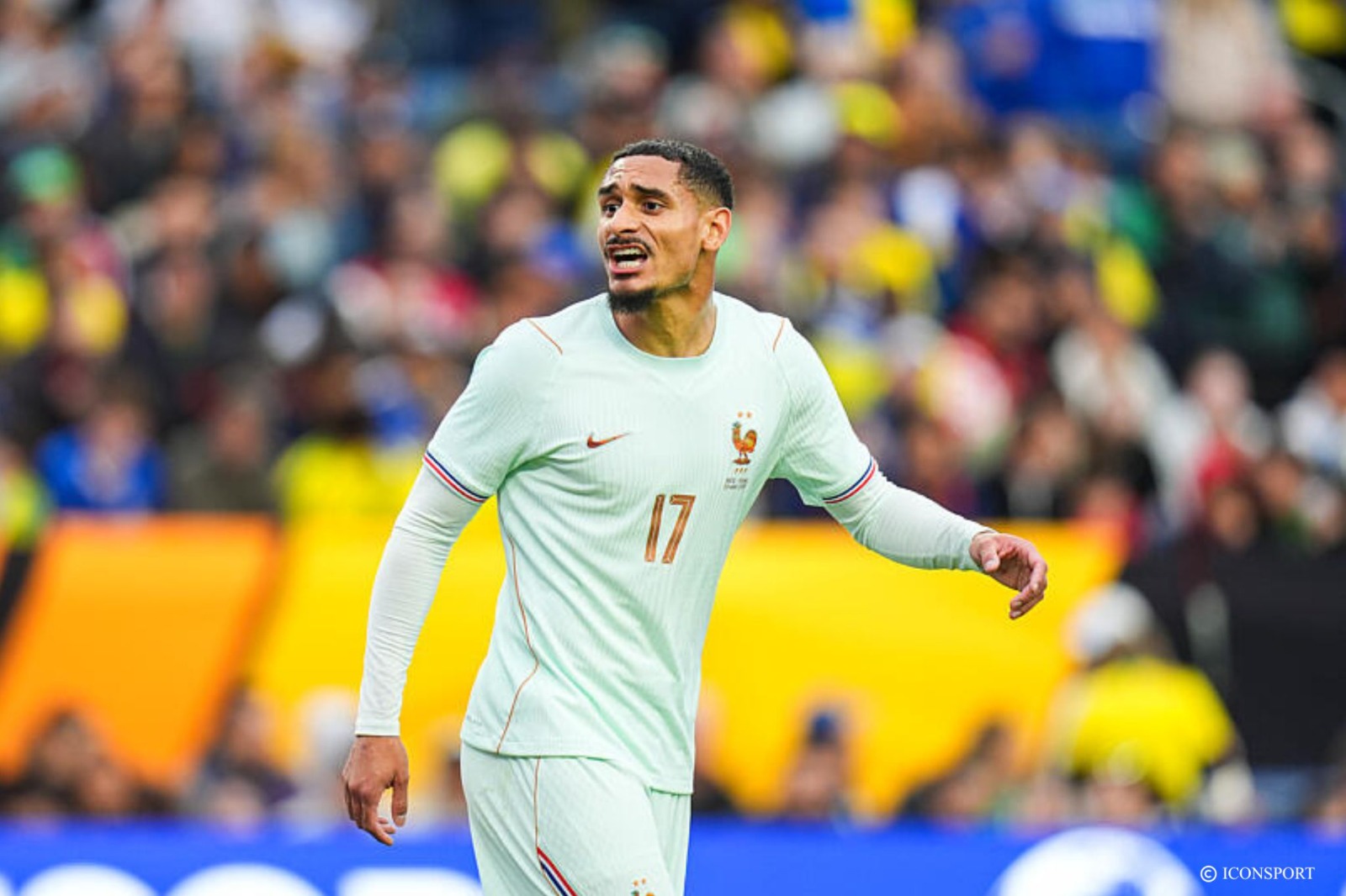 Équipe de France : Maxence Lacroix revient sur sa première sélection avec les Bleus