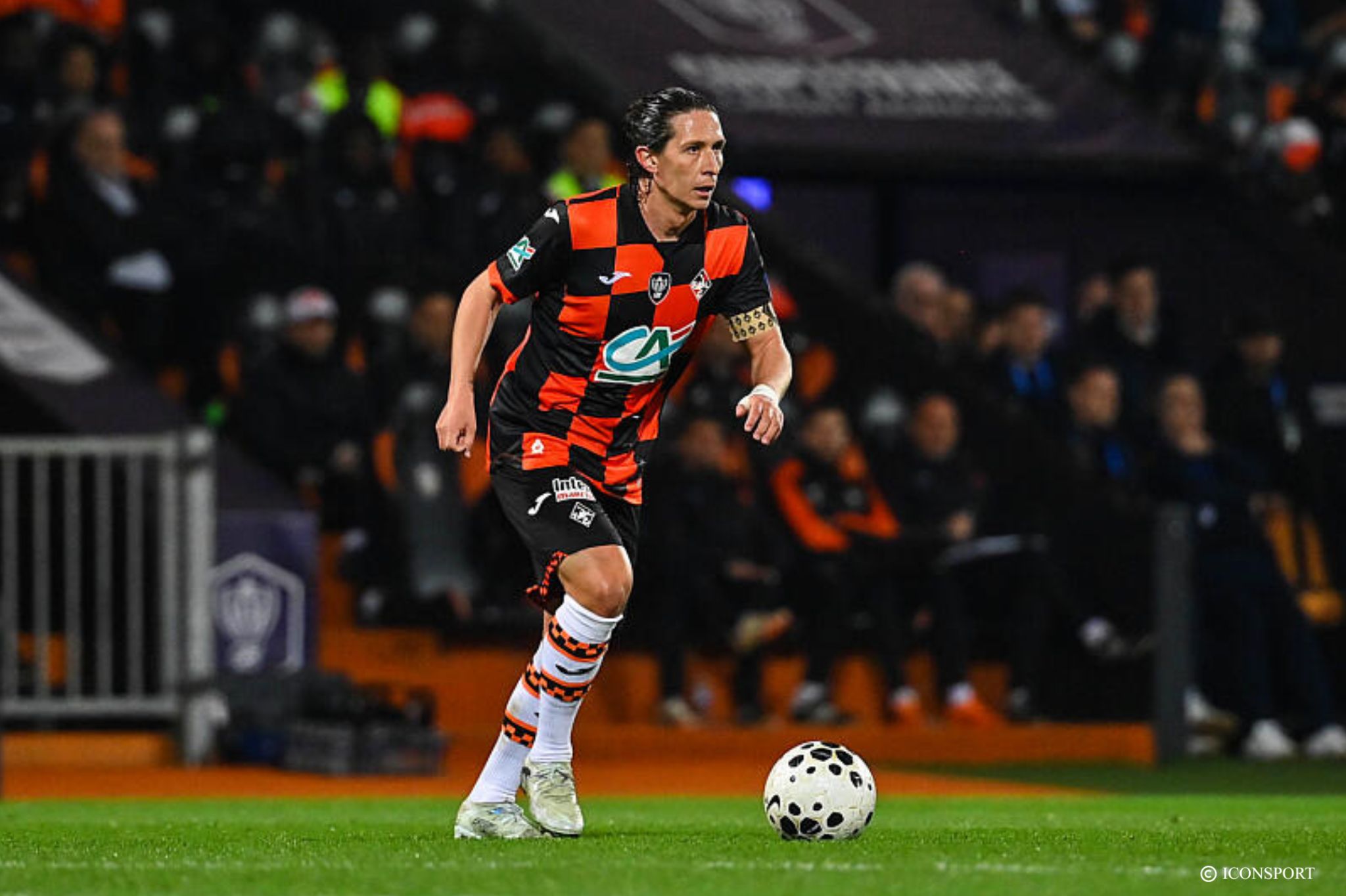 DIRECT Ligue 1 (J29) – OL-Lorient : le capitaine des Merlus Abergel sort sur blessure (0-0