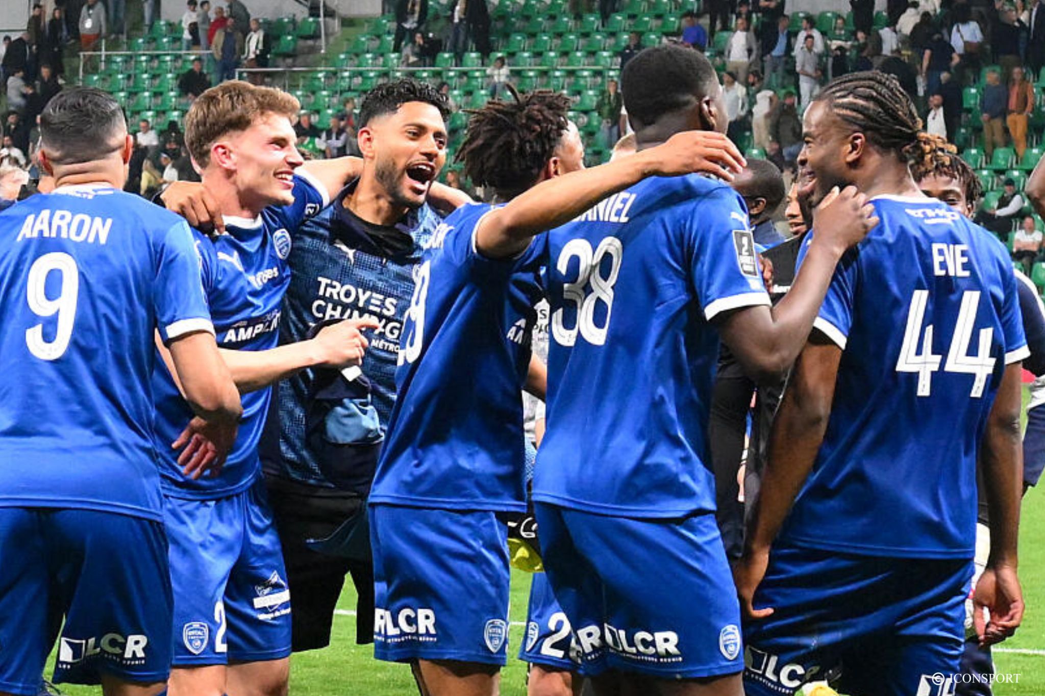 Ligue 2 (J32) – Troyes bat Saint-Etienne et remonte en Ligue 1