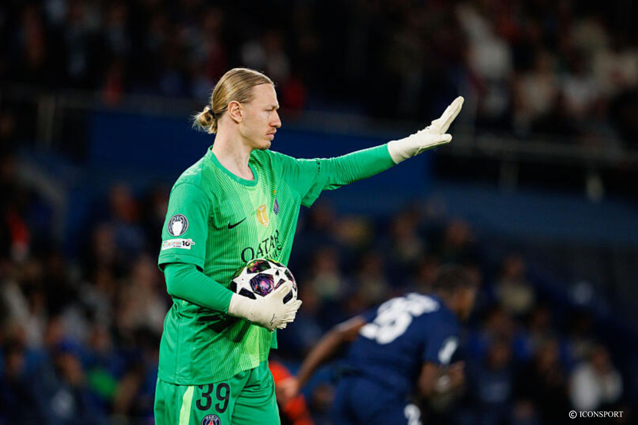 Bayern Munich – PSG : Matvei Safonov veille au grain face à Luis Díaz (0-1, 69′)